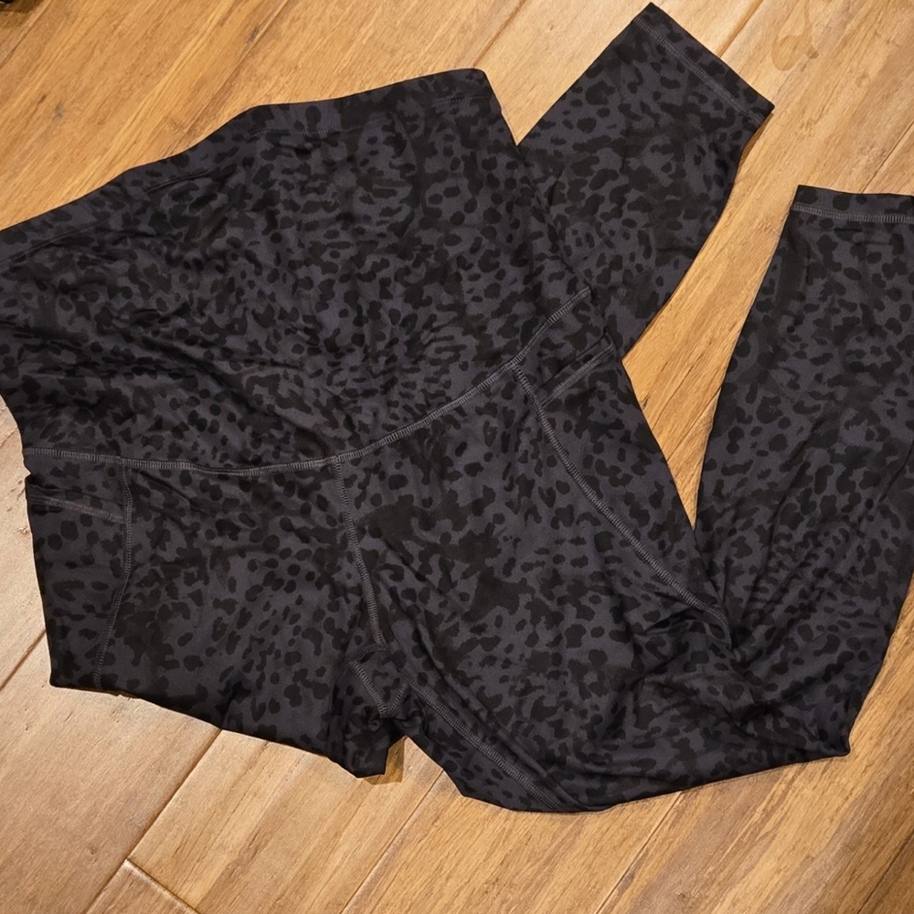 Maternity Old Navy Powersoft Leggings